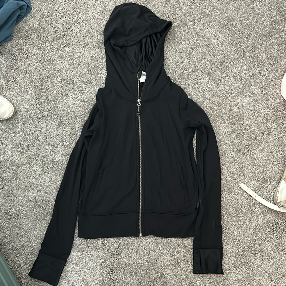Black lululemon zip up jacket size 4